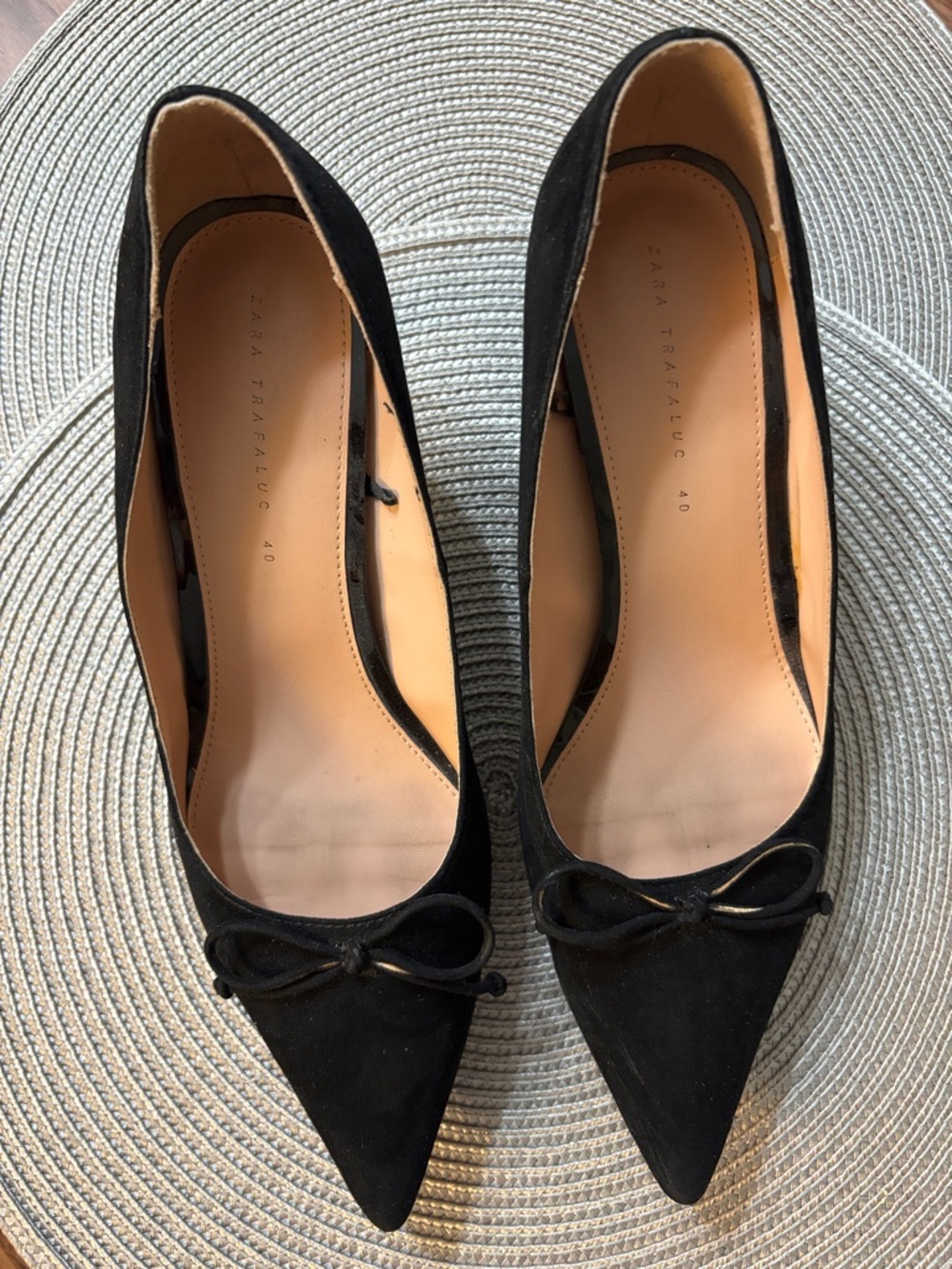 Zara Black Suede Pointed-Toe Pumps with Bow